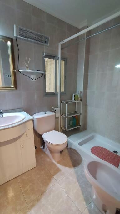 Charming Three Bedroom Apartment In Alcoi 外观 照片